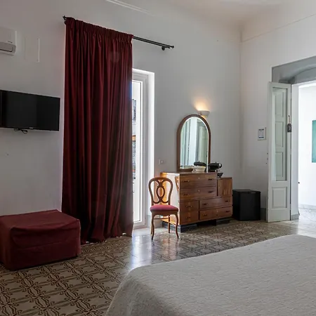 Dimora Storica Palazzo Didonna ゲストハウス ルティリアーノ