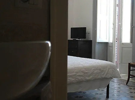 Guest house Palazzo Didonna 3*