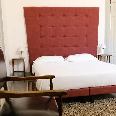 Palazzo Didonna Guest house 3*